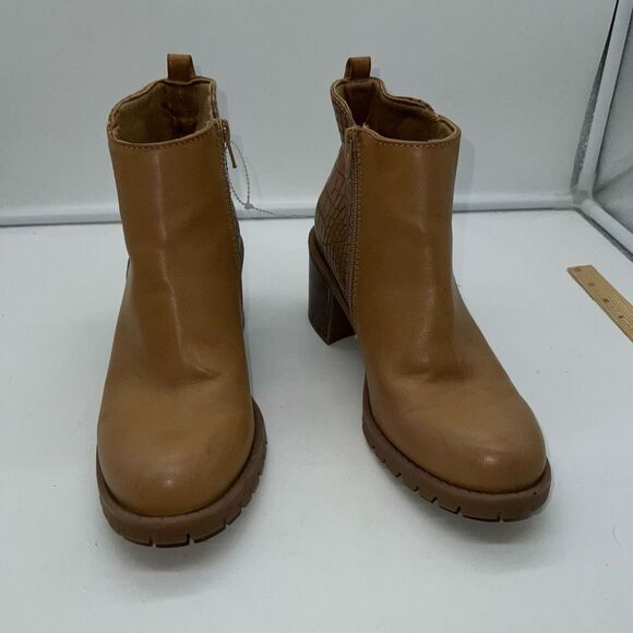 BareTraps Haile Chunky Sole Ankle Bootie - Picture 10 of 10